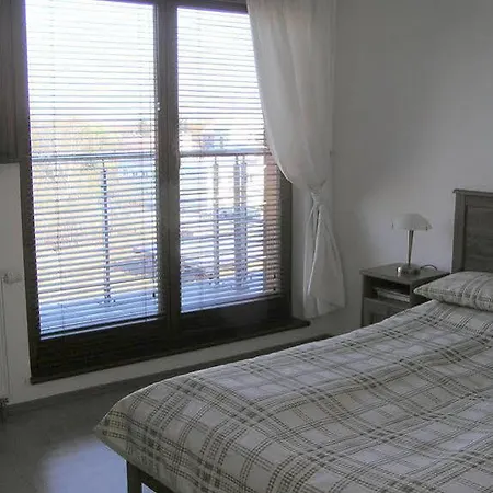 Zeta Park, Sun & Snow