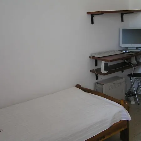 Zeta Park, Sun & Snow