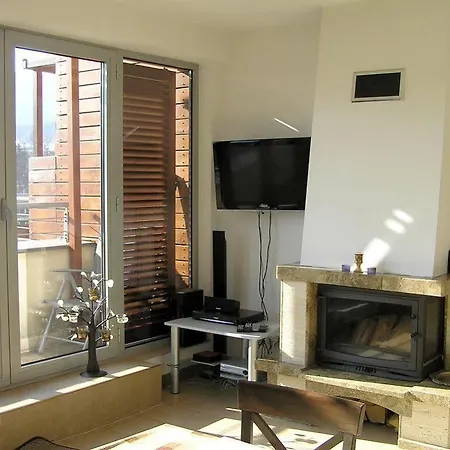 Zeta Park, Sun & Snow