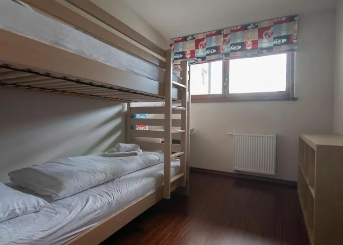 Zeta Park, Sun & Snow